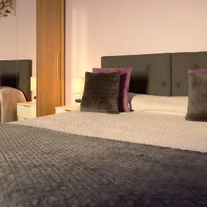 village-center-one-bedroom-apartment.madeira-islandshotels.com/